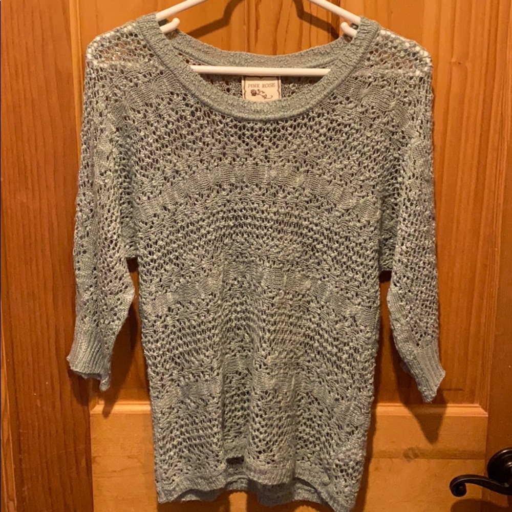 Women’s Size Medium Pink Rose Sweater